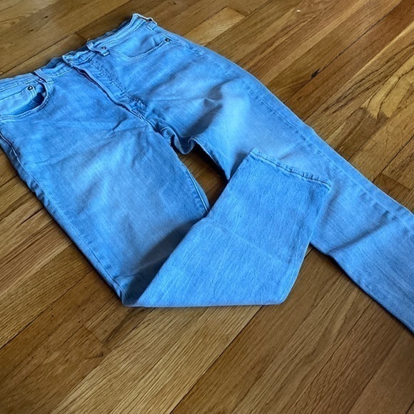 Levi's Denim - Levi’s button fly high waisted 31 denim jeans slight discoloration back see pics